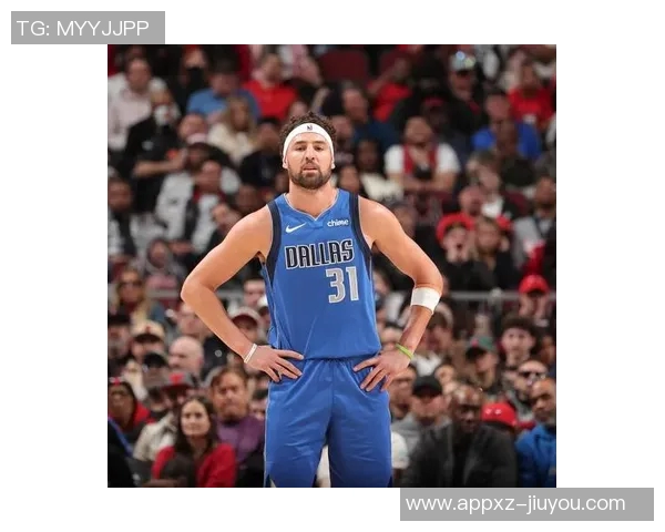 克莱复苏状态回暖表现出色10投5中斩获15分5篮板3三分球 克莱复苏状态回暖表现出色10投5中斩获15分5篮板3三分球