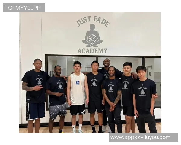 林葳表达对林书豪的崇拜与学习愿望深度解析其打球方式的影响与启发 林葳表达对林书豪的崇拜与学习愿望深度解析其打球方式的影响与启发